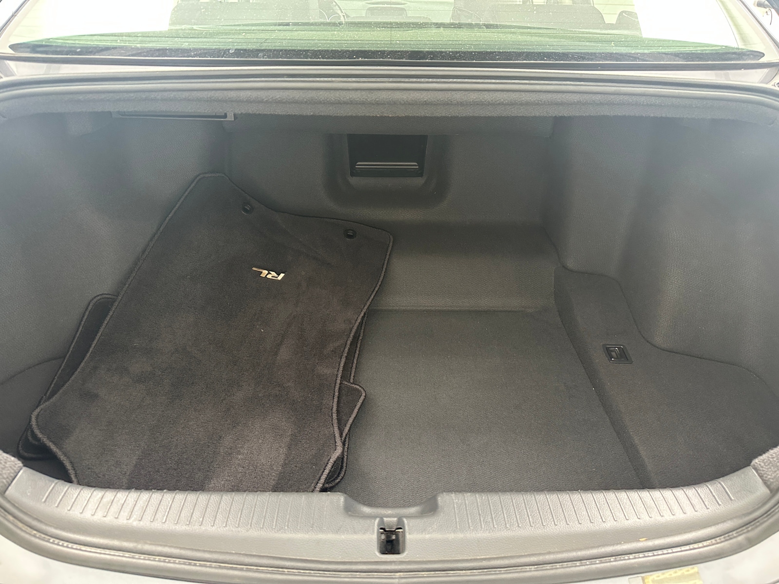 Thumbnail: 2011 Acura RL - 6