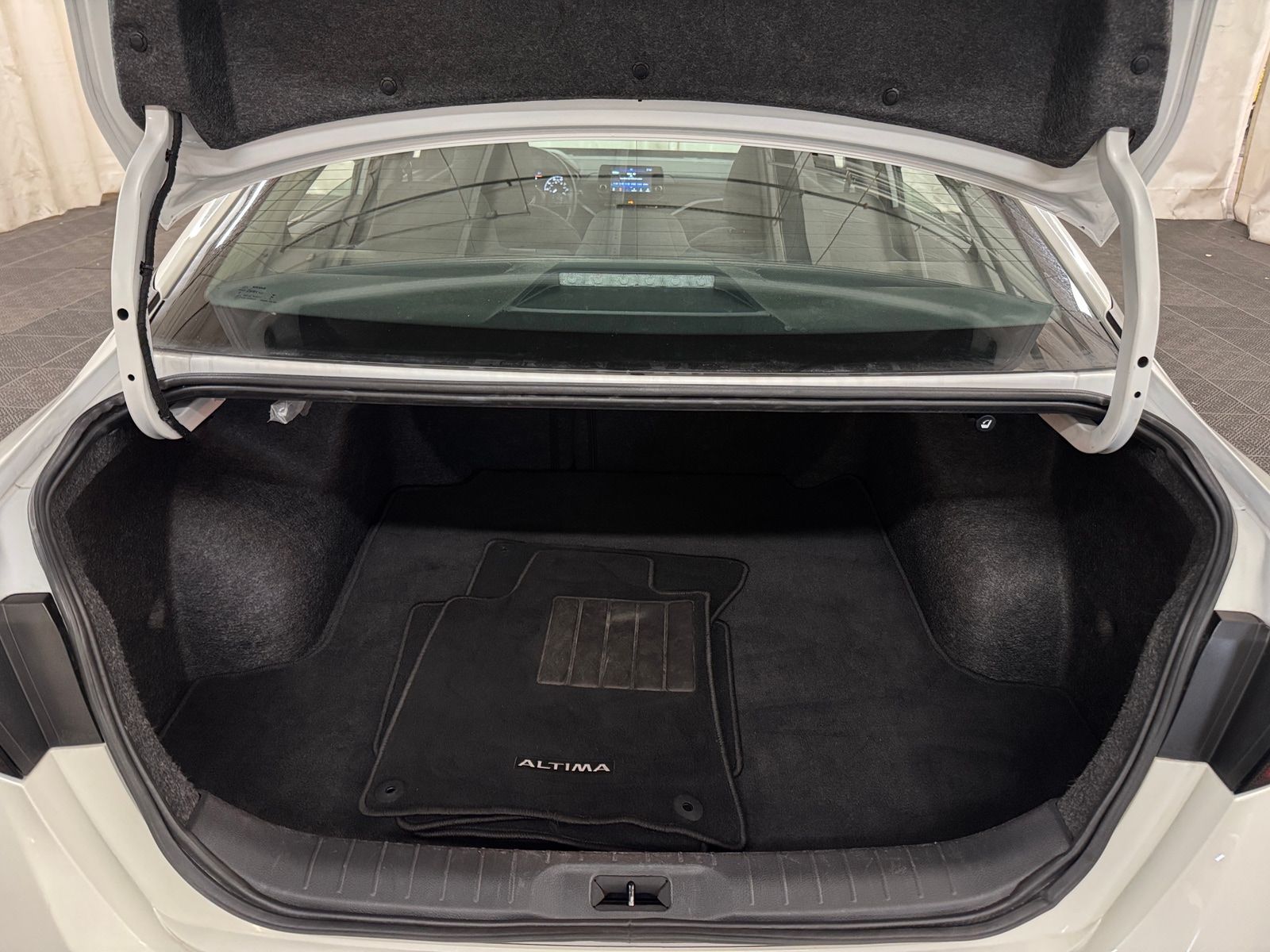 Thumbnail: 2024 Nissan Altima - 7