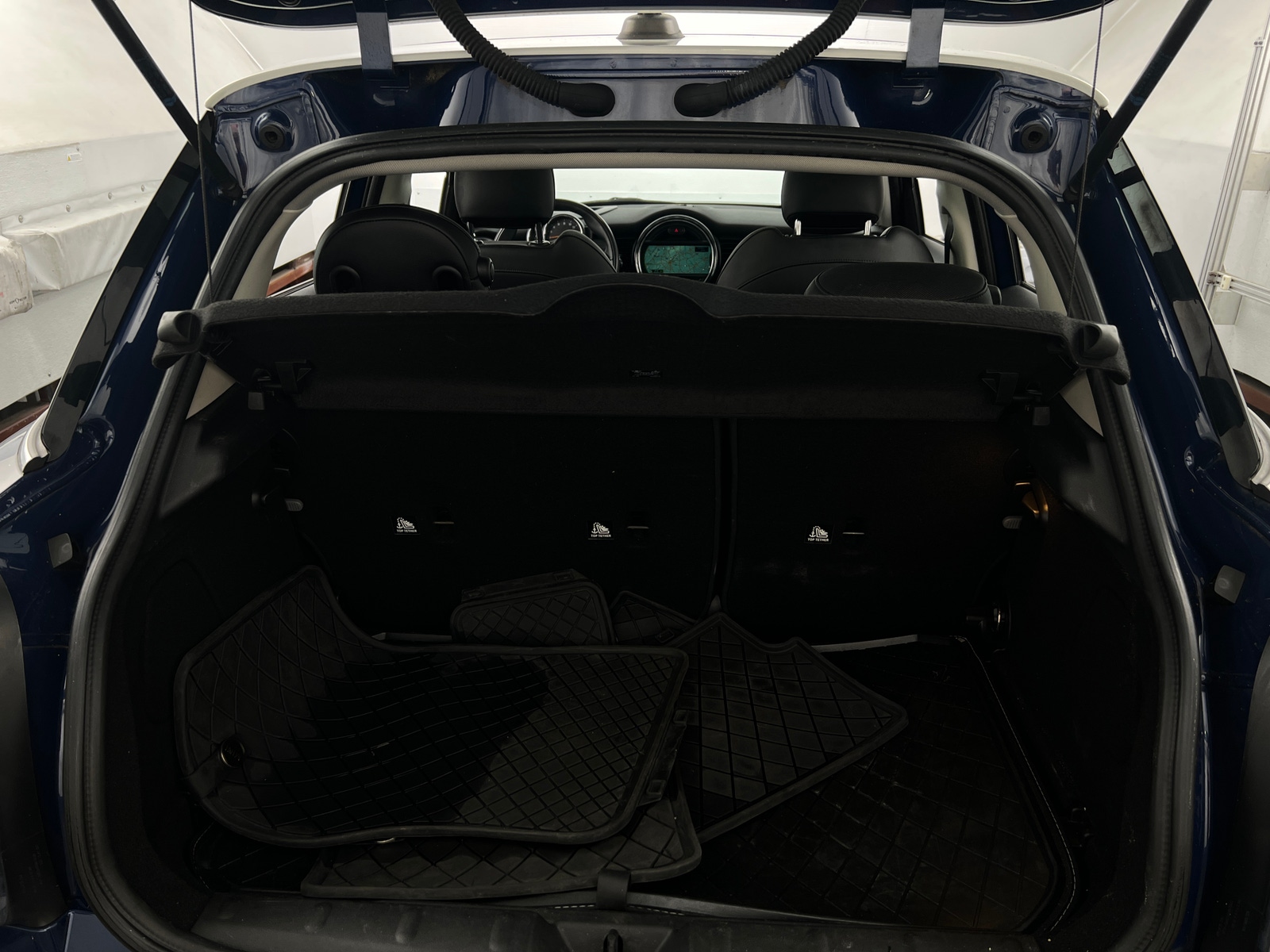 Thumbnail: 2016 MINI Cooper Hardtop - 6