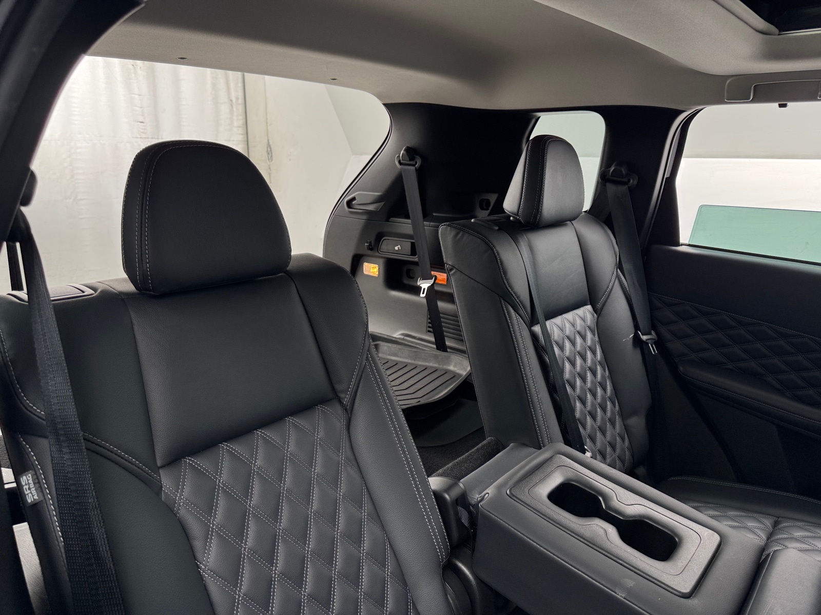 Thumbnail: 2023 Mitsubishi Outlander - 5