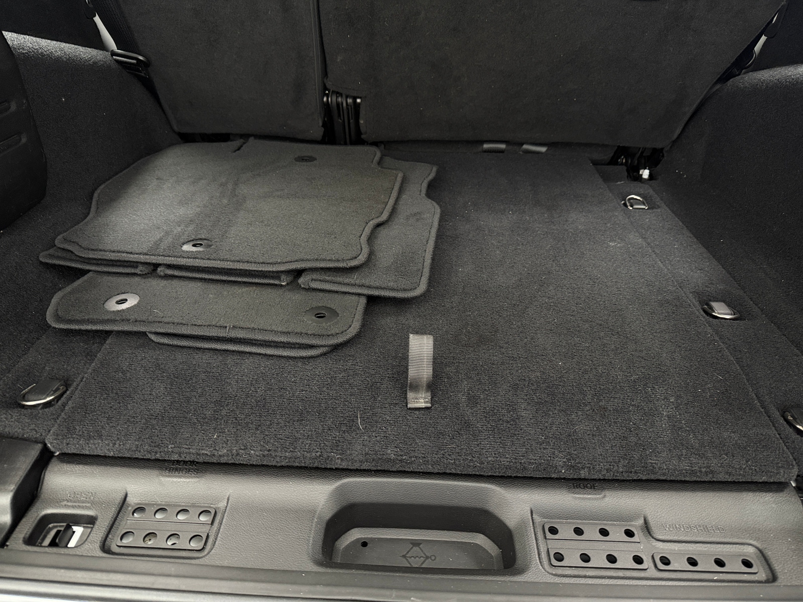 Thumbnail: 2019 Jeep Wrangler - 7