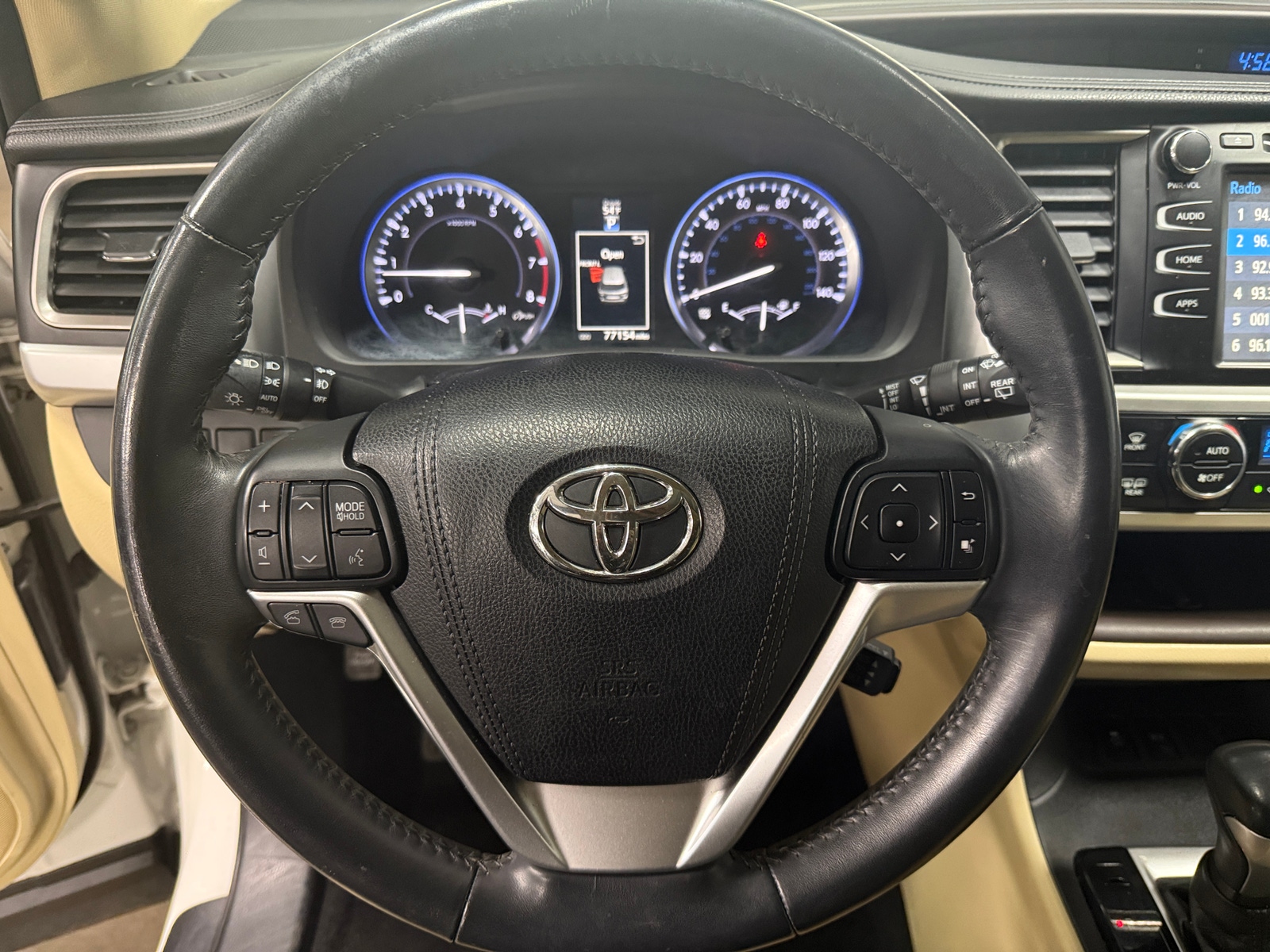 Thumbnail: 2016 Toyota Highlander - 4