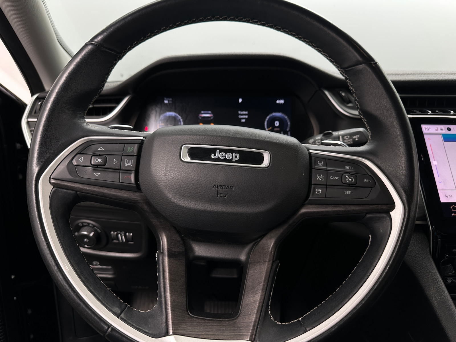 Thumbnail: 2021 Jeep Grand Cherokee L - 4