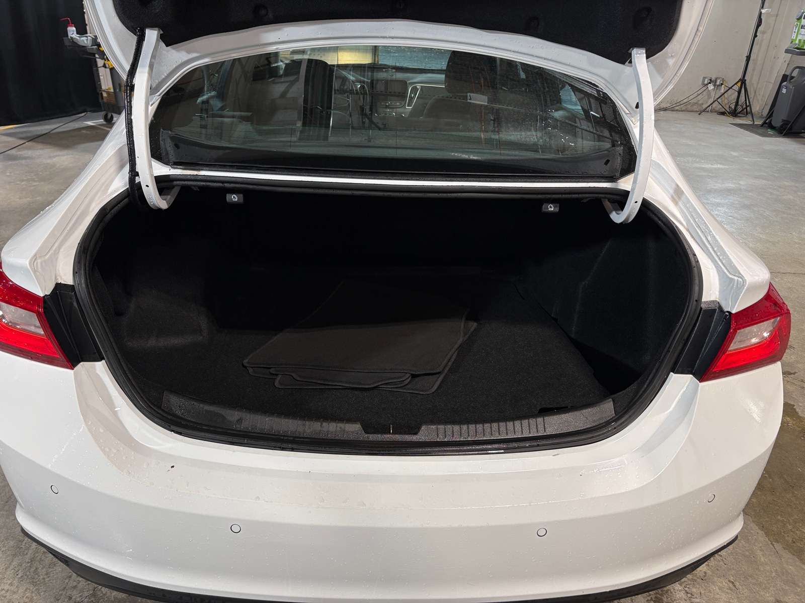 Thumbnail: 2024 Chevrolet Malibu - 7