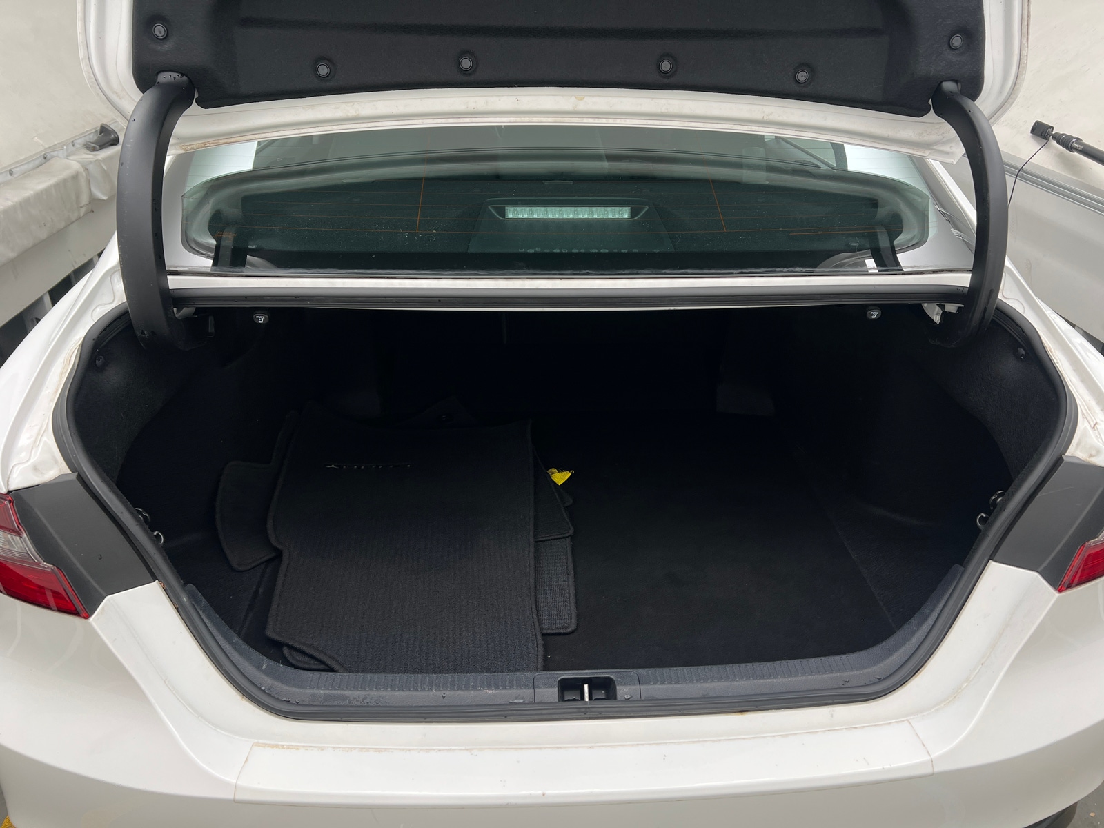 Thumbnail: 2022 Toyota Camry - 7