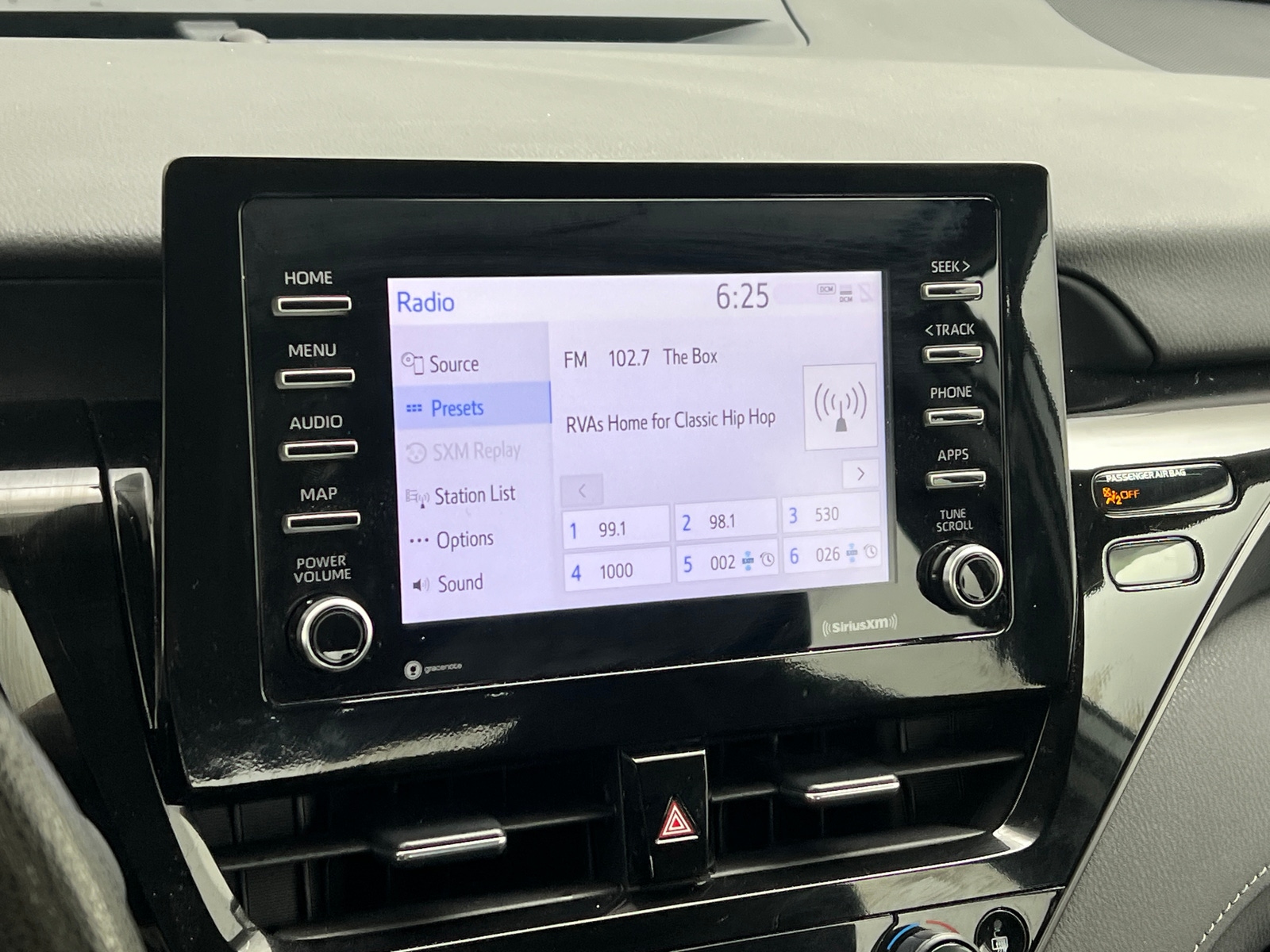 Thumbnail: 2022 Toyota Camry - 4