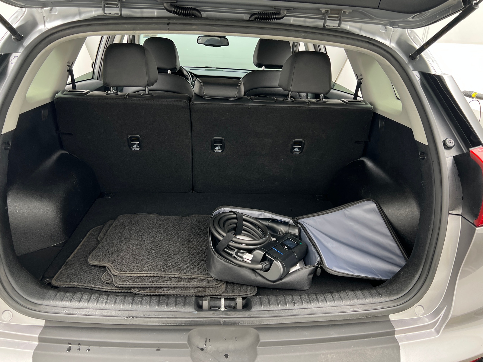 Thumbnail: 2022 Kia Niro - 7