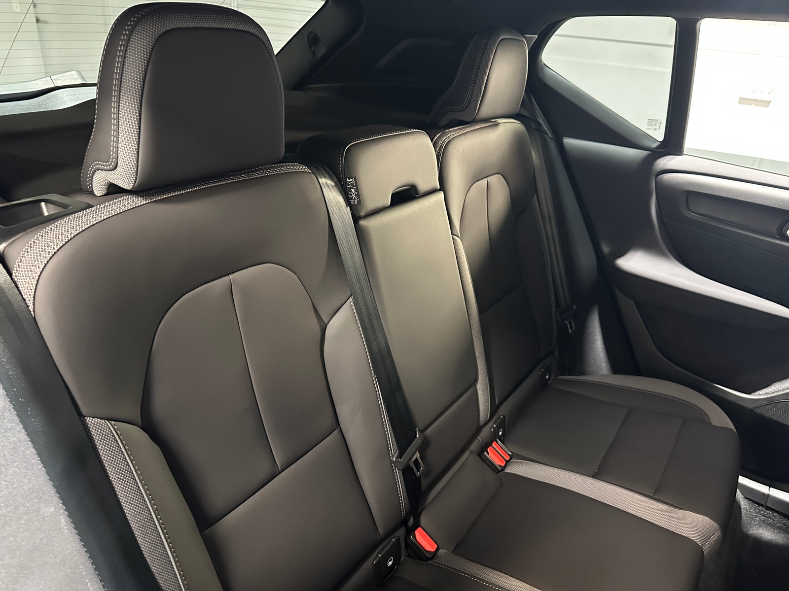 Thumbnail: 2024 Volvo XC40 - 5