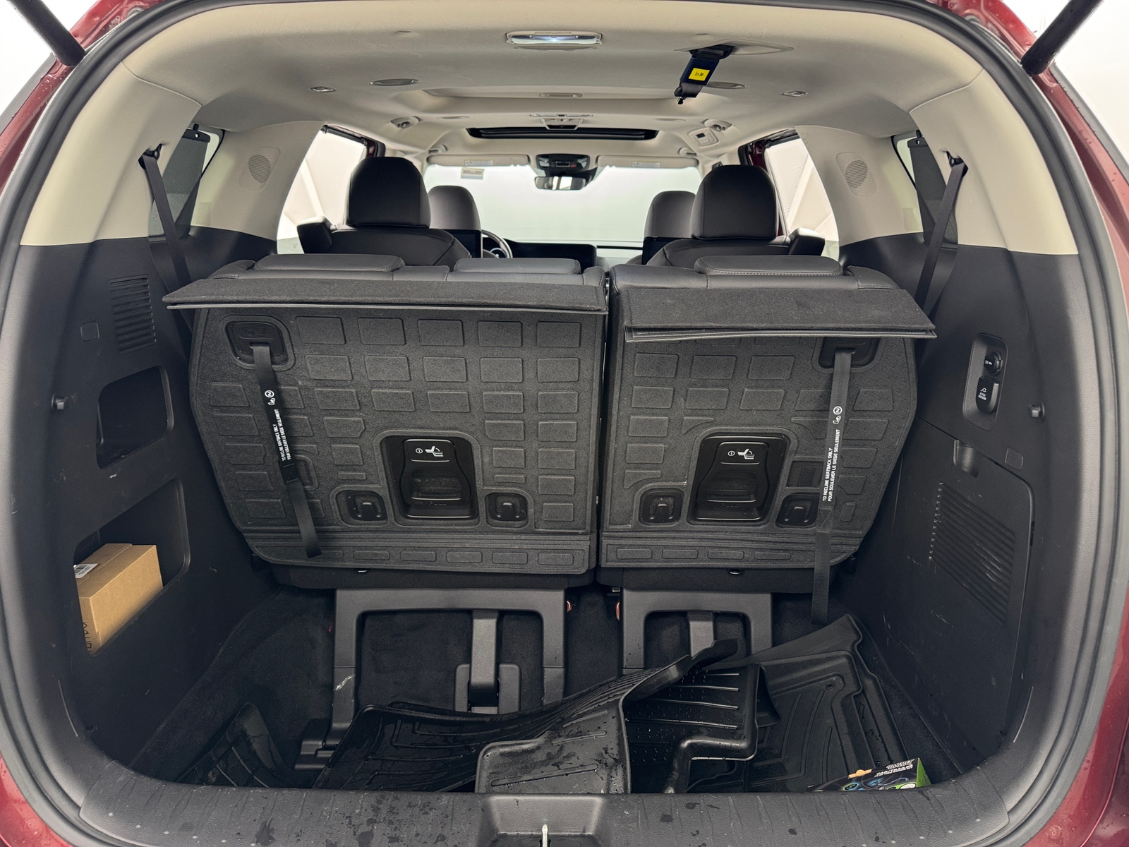 Thumbnail: 2024 Kia Carnival - 6