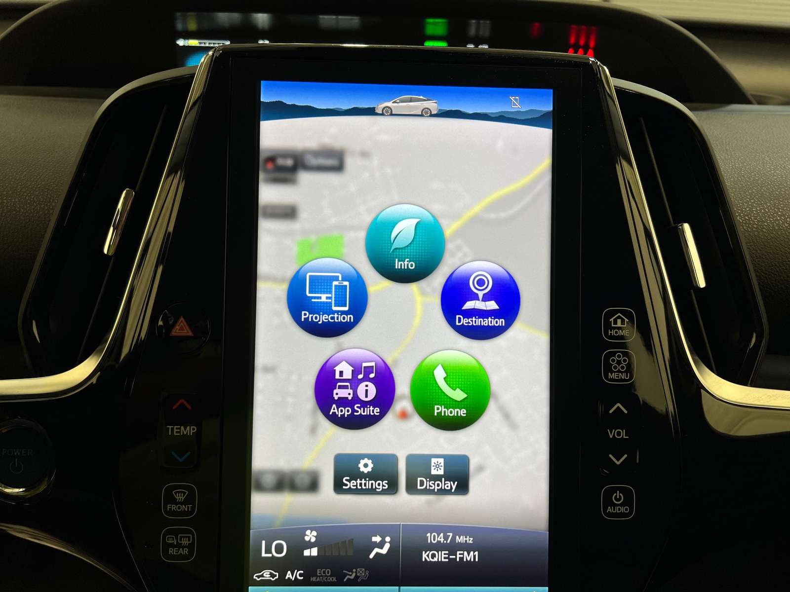 Thumbnail: 2022 Toyota Prius - 3