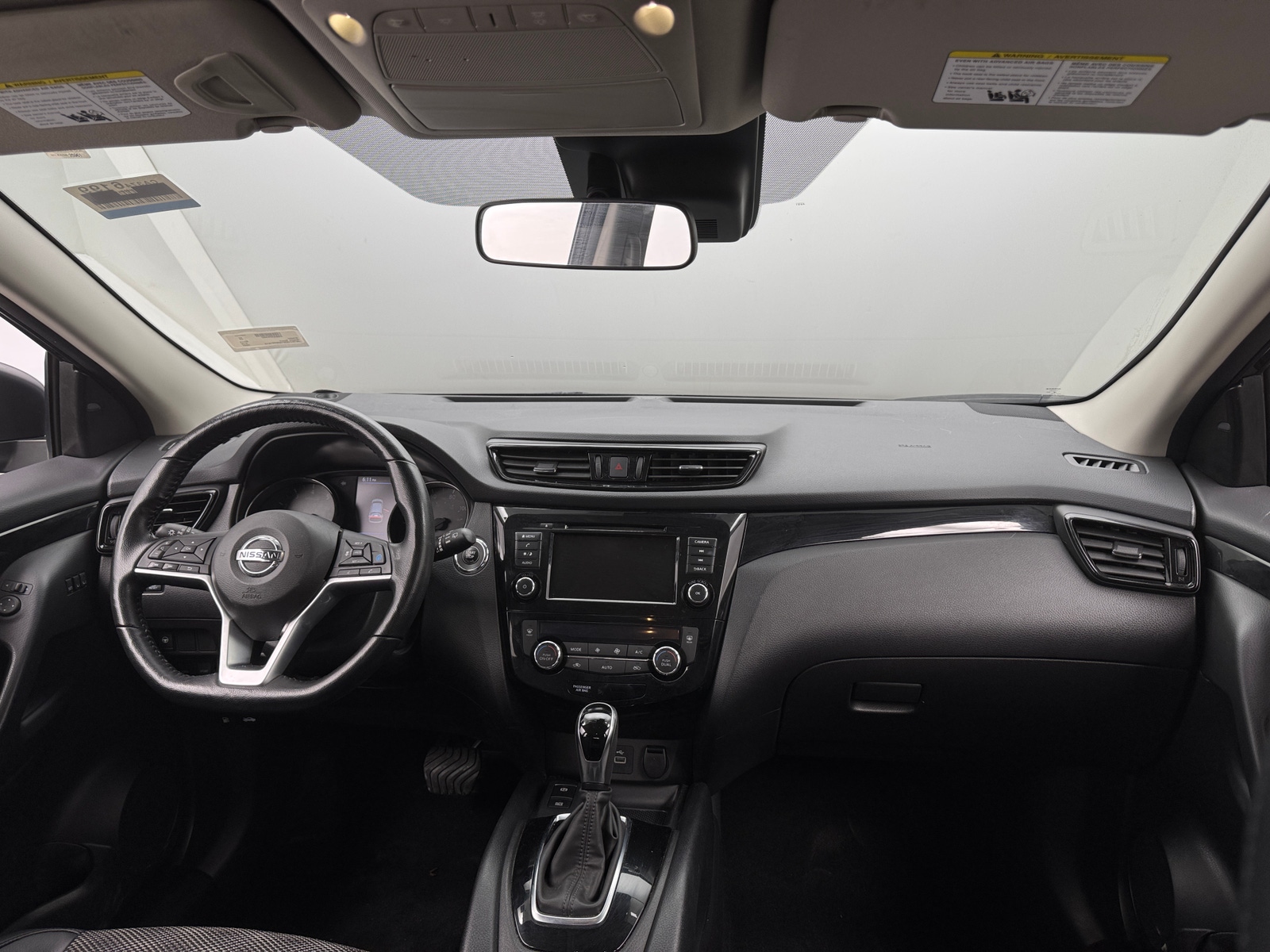 Thumbnail: 2022 Nissan Rogue Sport - 3