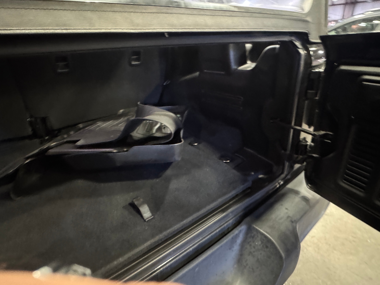 Thumbnail: 2019 Jeep Wrangler - 7