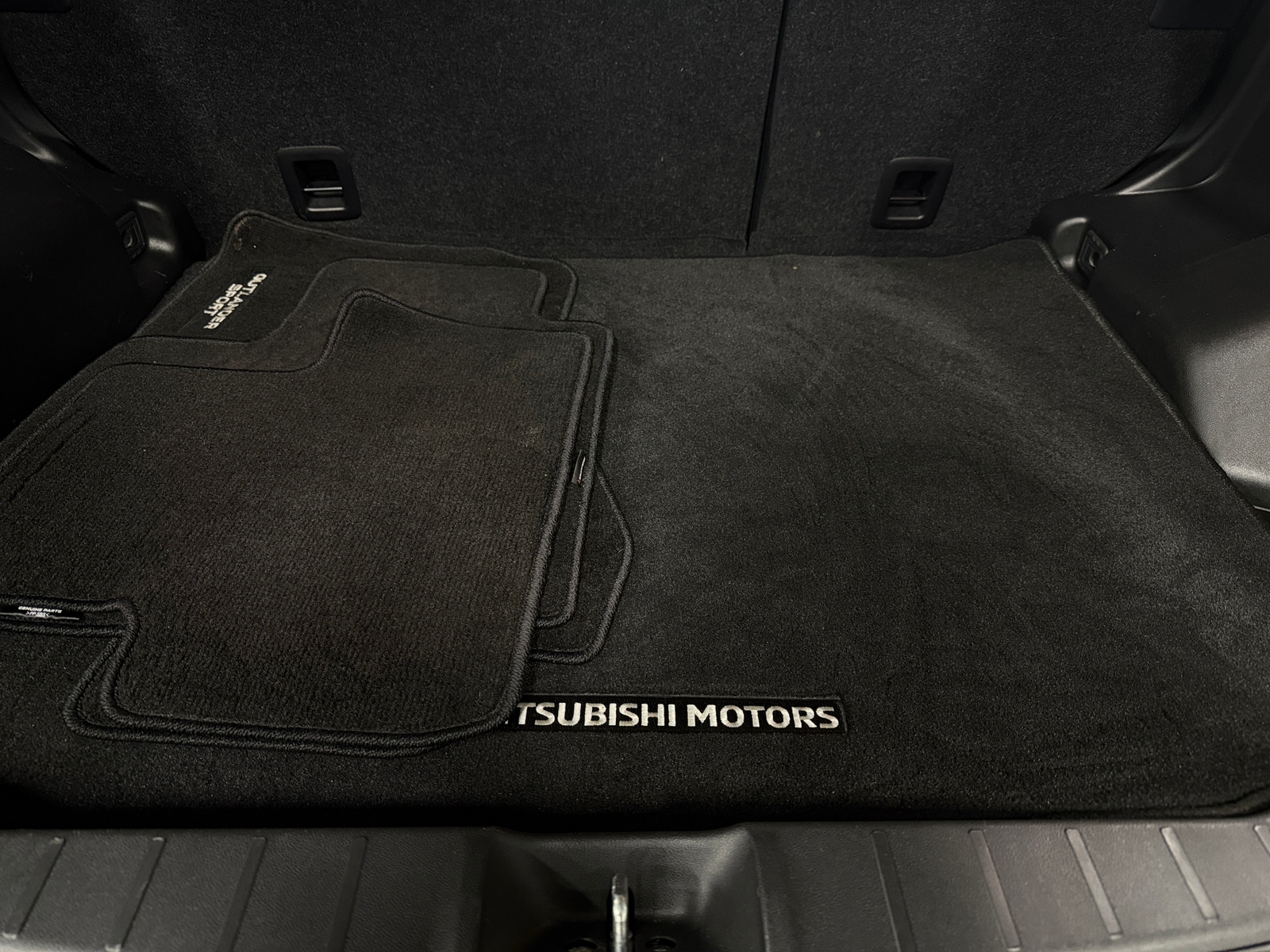 Thumbnail: 2024 Mitsubishi Outlander Sport - 7