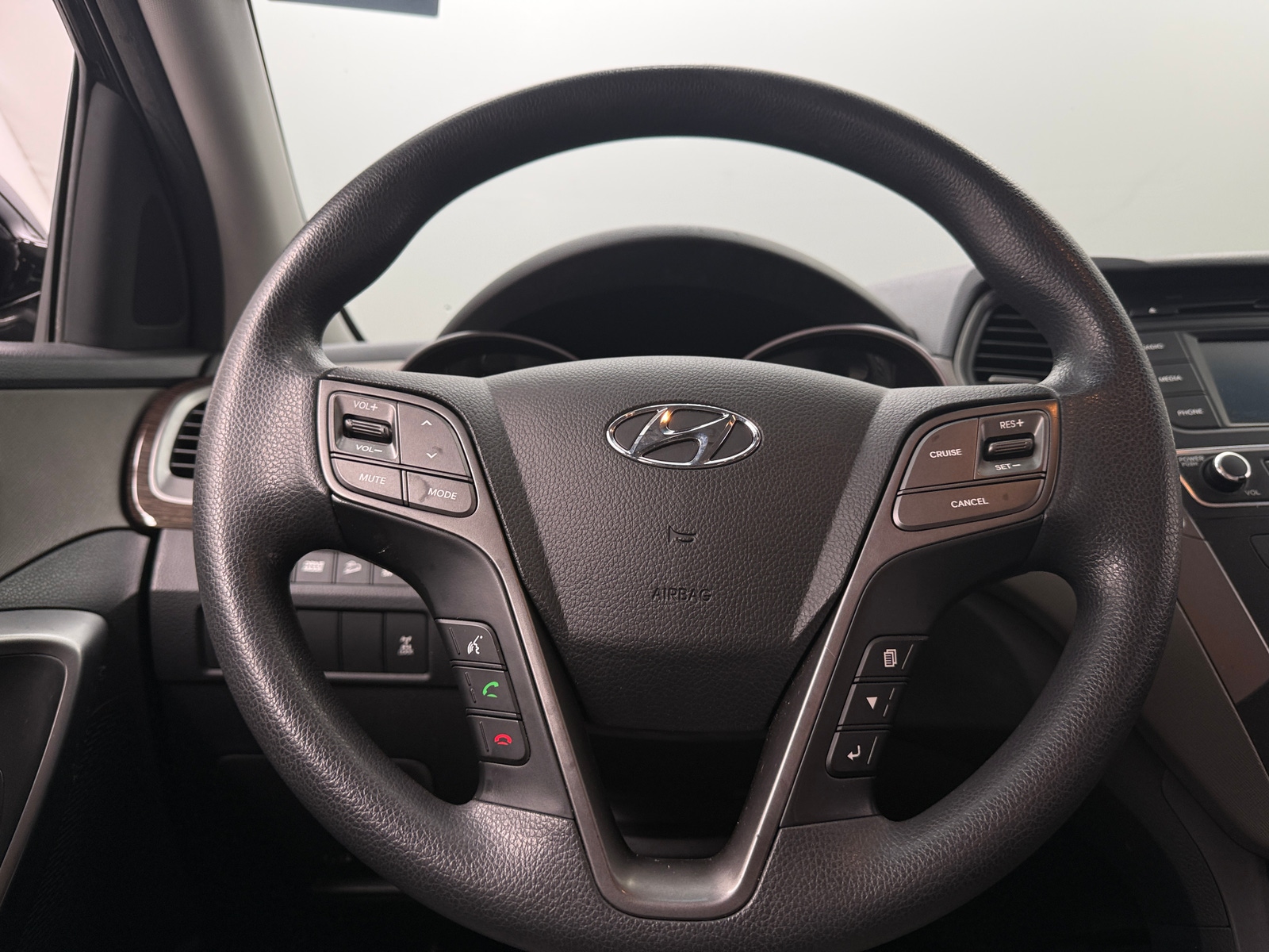 Thumbnail: 2017 Hyundai Santa Fe - 5