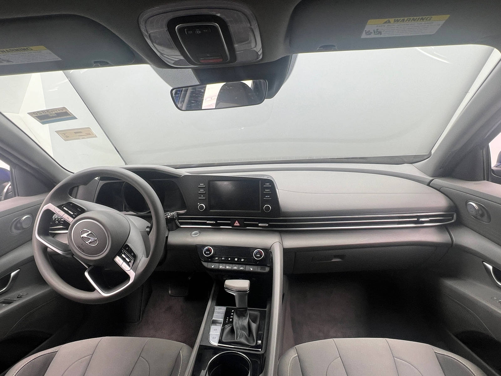 Thumbnail: 2022 Hyundai Elantra - 3