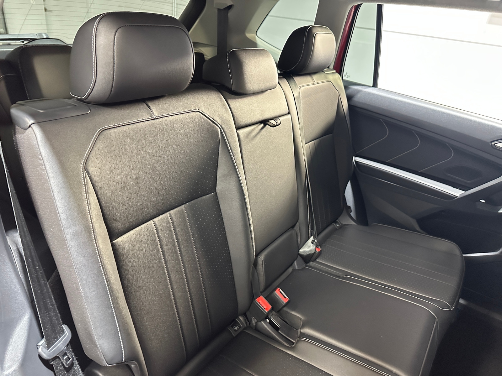 Thumbnail: 2022 Volkswagen Tiguan - 5