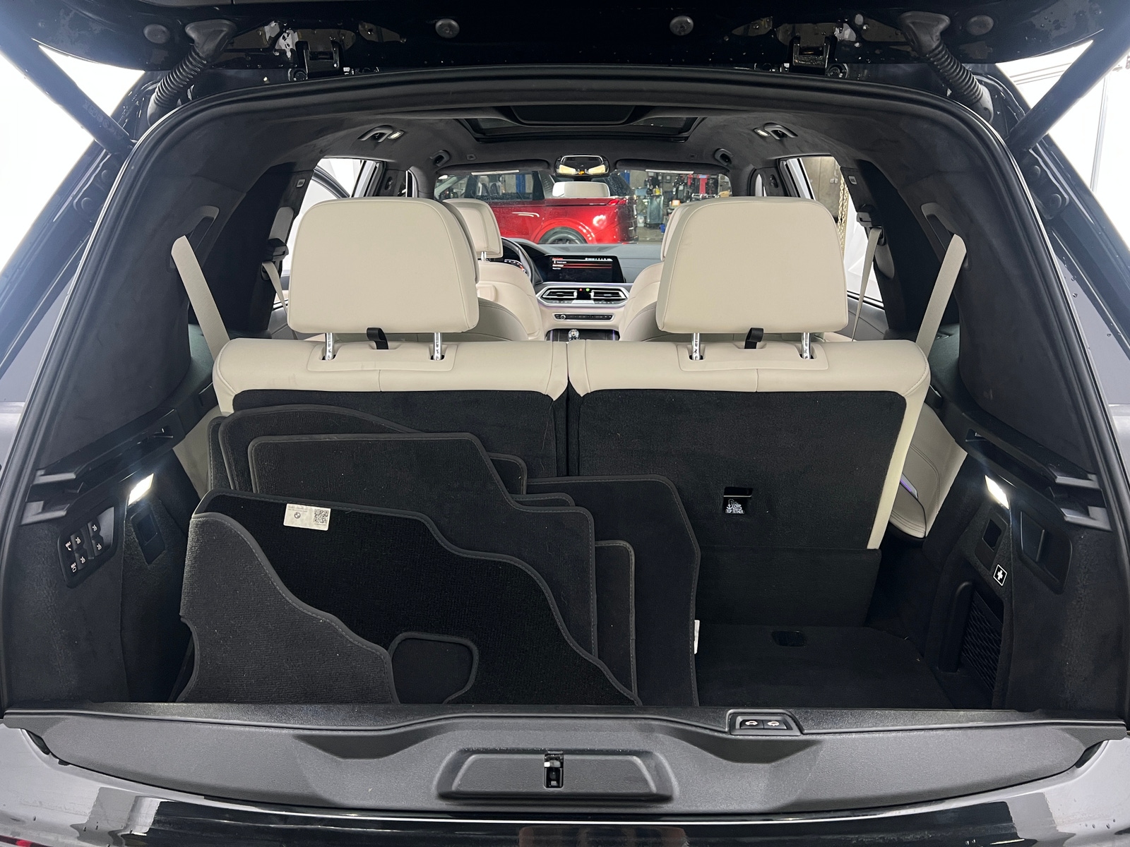 Thumbnail: 2022 BMW X7 - 6