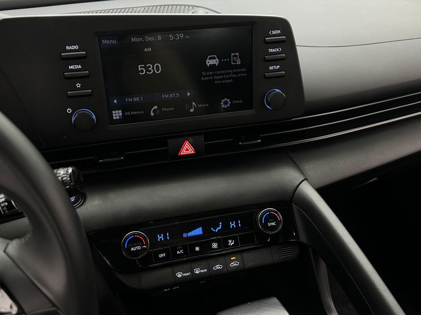 Thumbnail: 2025 Hyundai Elantra - 4