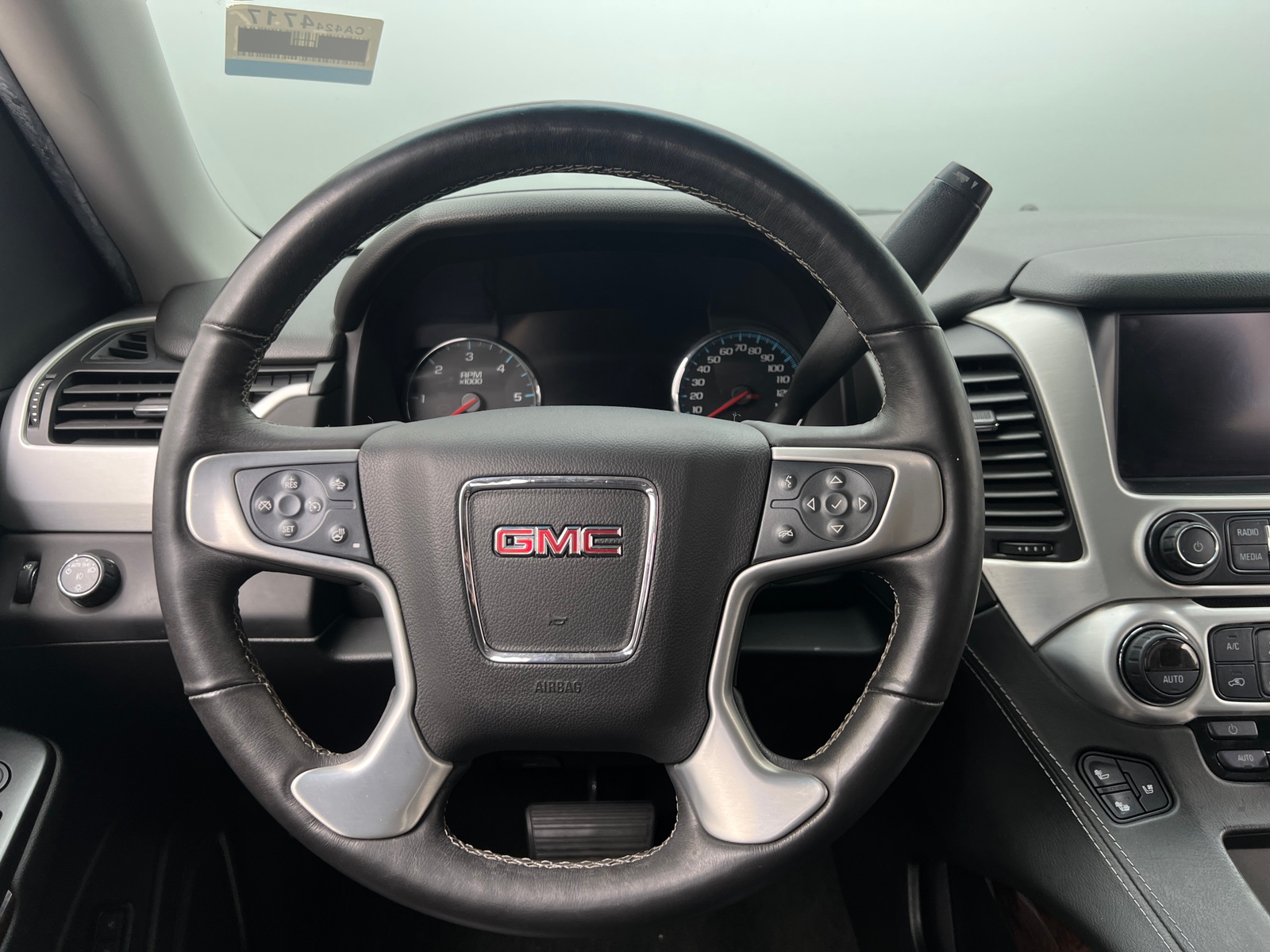 Thumbnail: 2017 GMC Yukon XL - 4