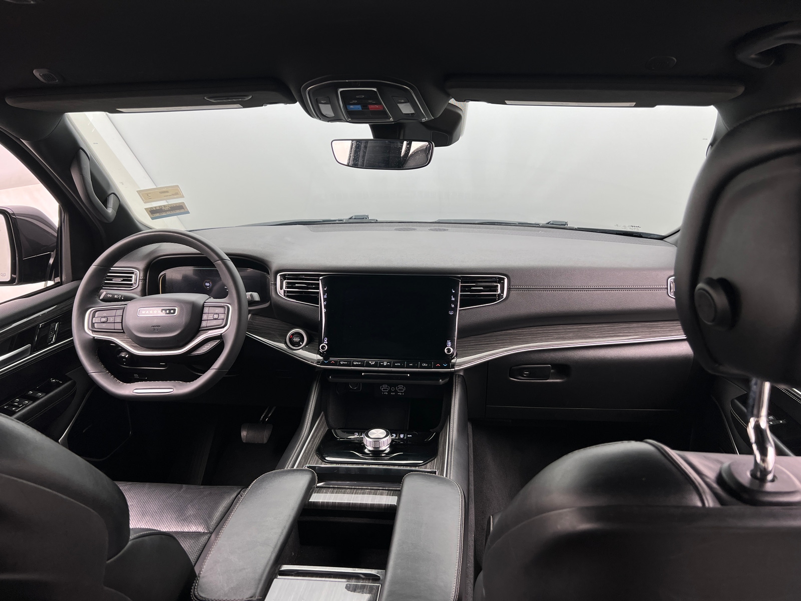 Thumbnail: 2022 Jeep Wagoneer - 2