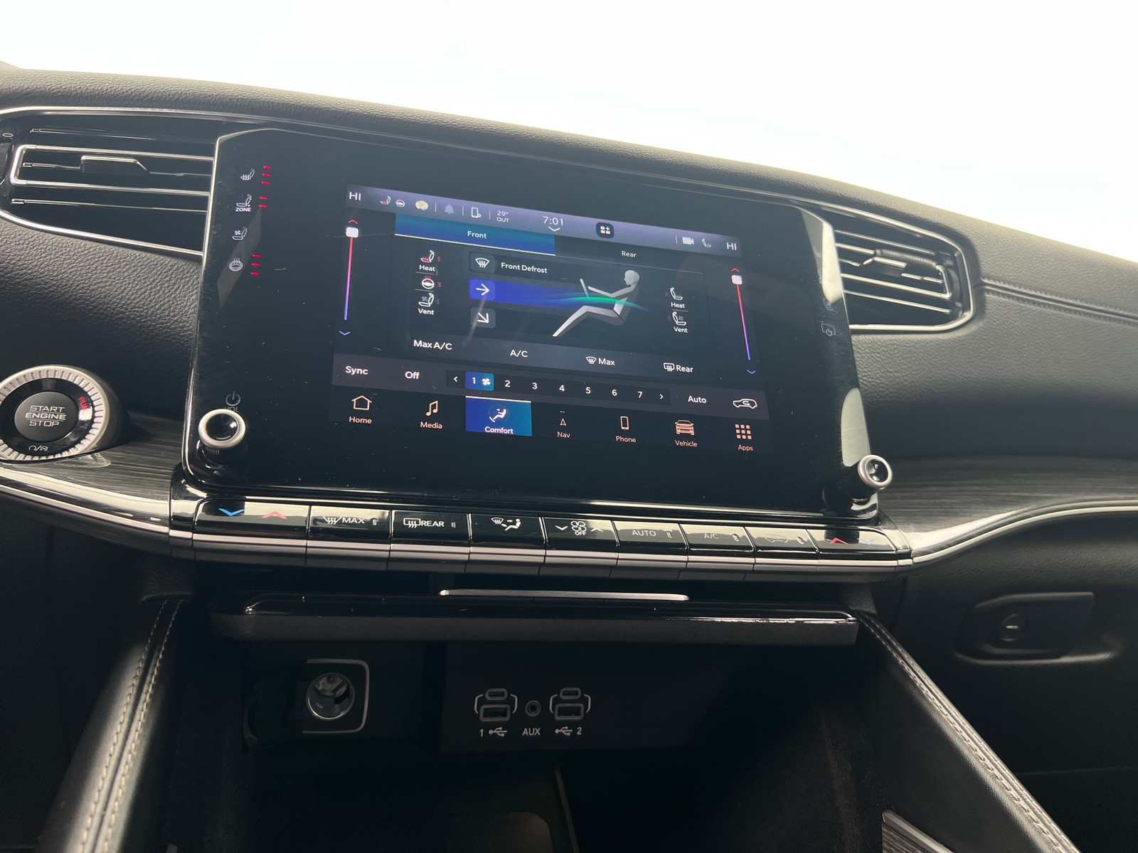 Thumbnail: 2022 Jeep Wagoneer - 3