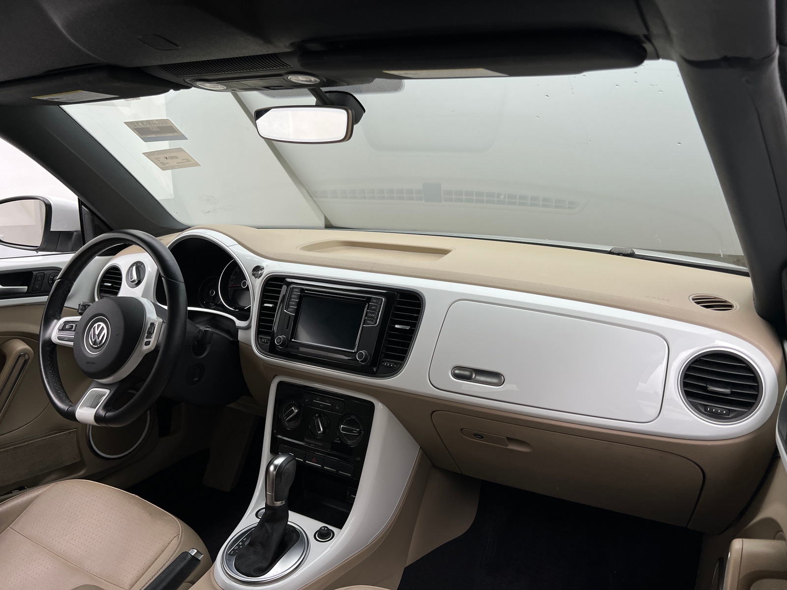 Thumbnail: 2018 Volkswagen Beetle - 3