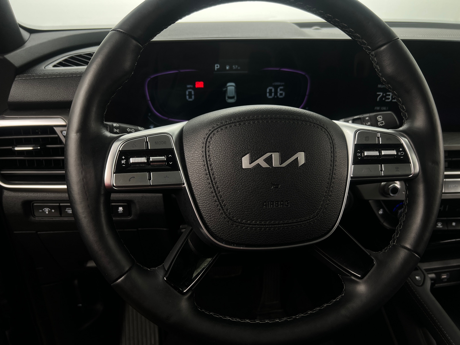 Thumbnail: 2024 Kia Telluride - 4