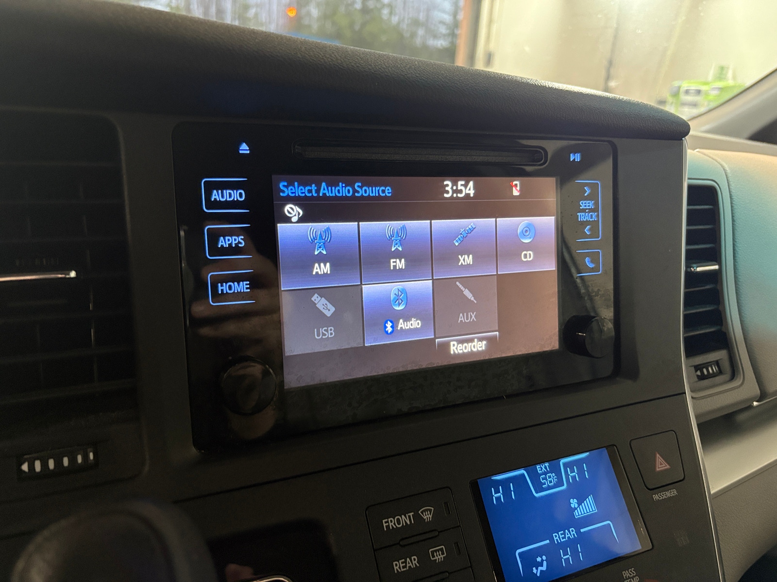 Thumbnail: 2017 Toyota Sienna - 4