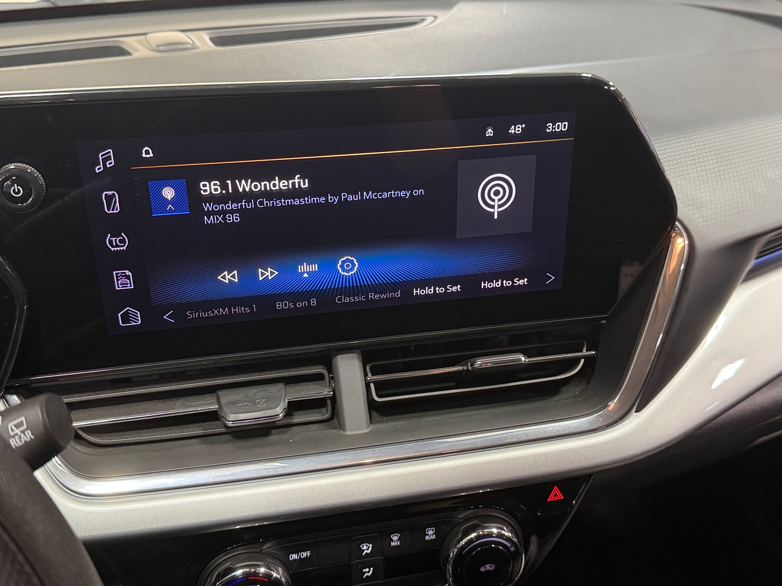 Thumbnail: 2025 Chevrolet Trax - 4