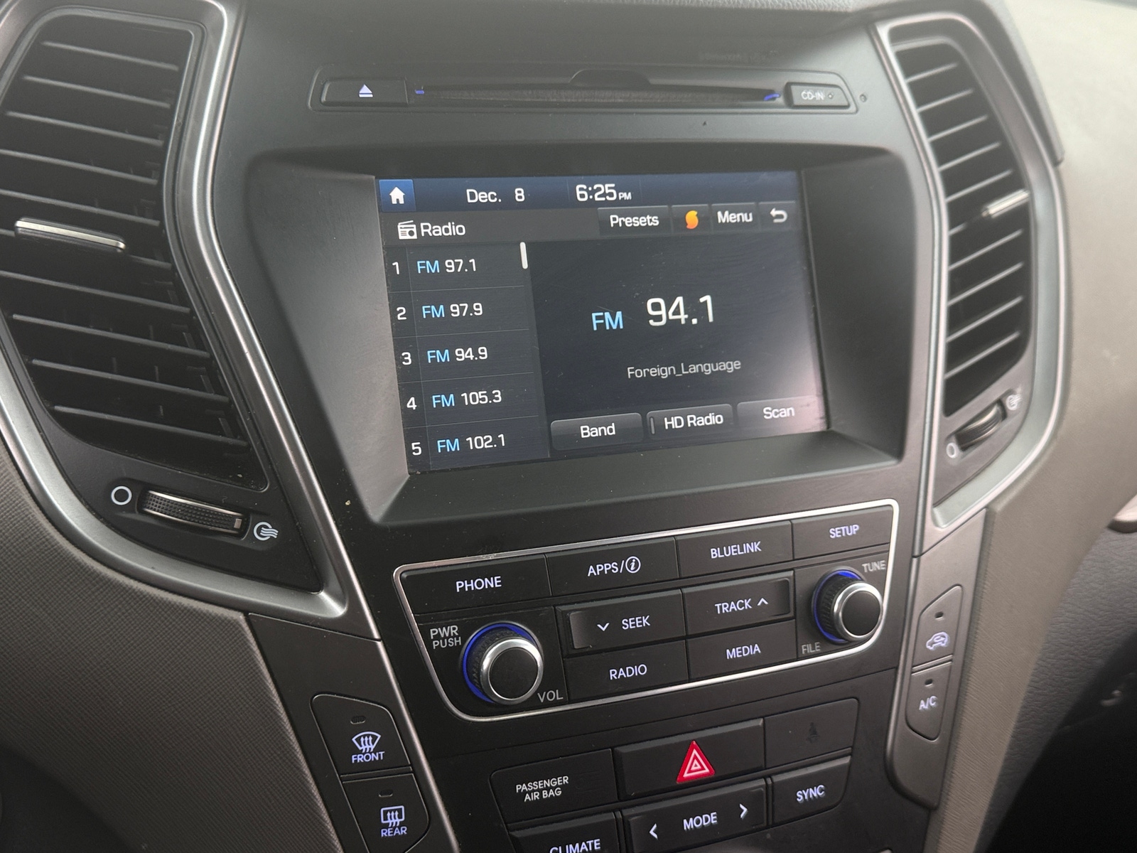 Thumbnail: 2018 Hyundai Santa Fe - 4