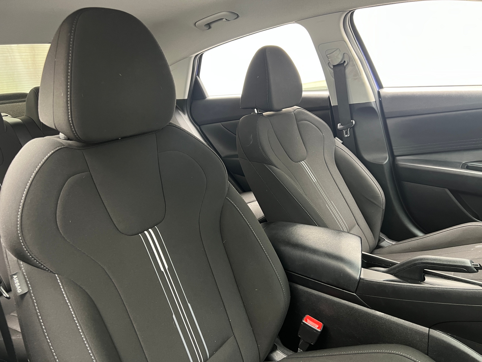 Thumbnail: 2022 Hyundai Elantra - 2