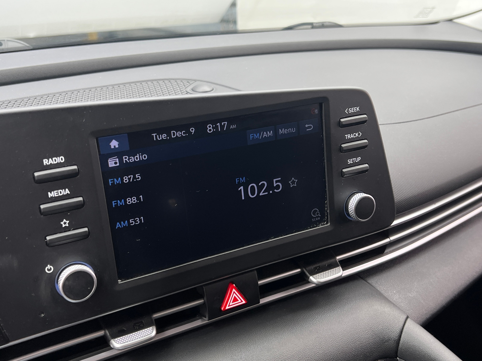 Thumbnail: 2022 Hyundai Elantra - 4