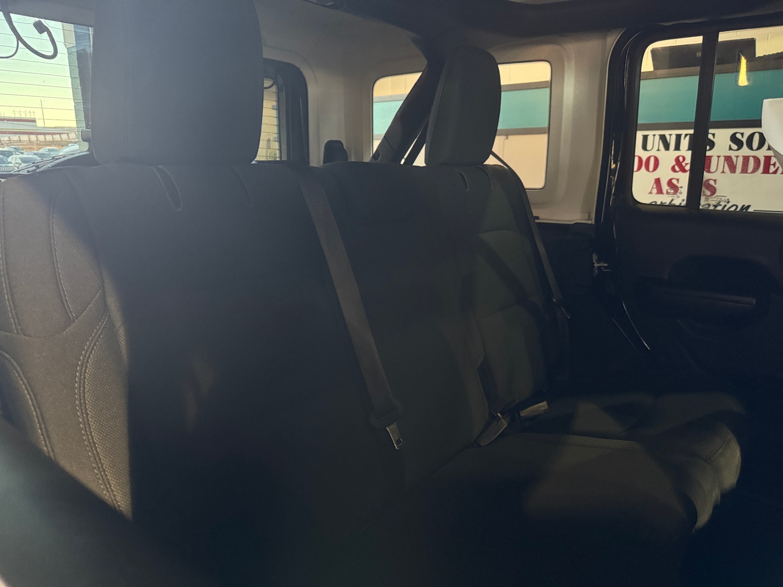 Thumbnail: 2019 Jeep Wrangler - 6