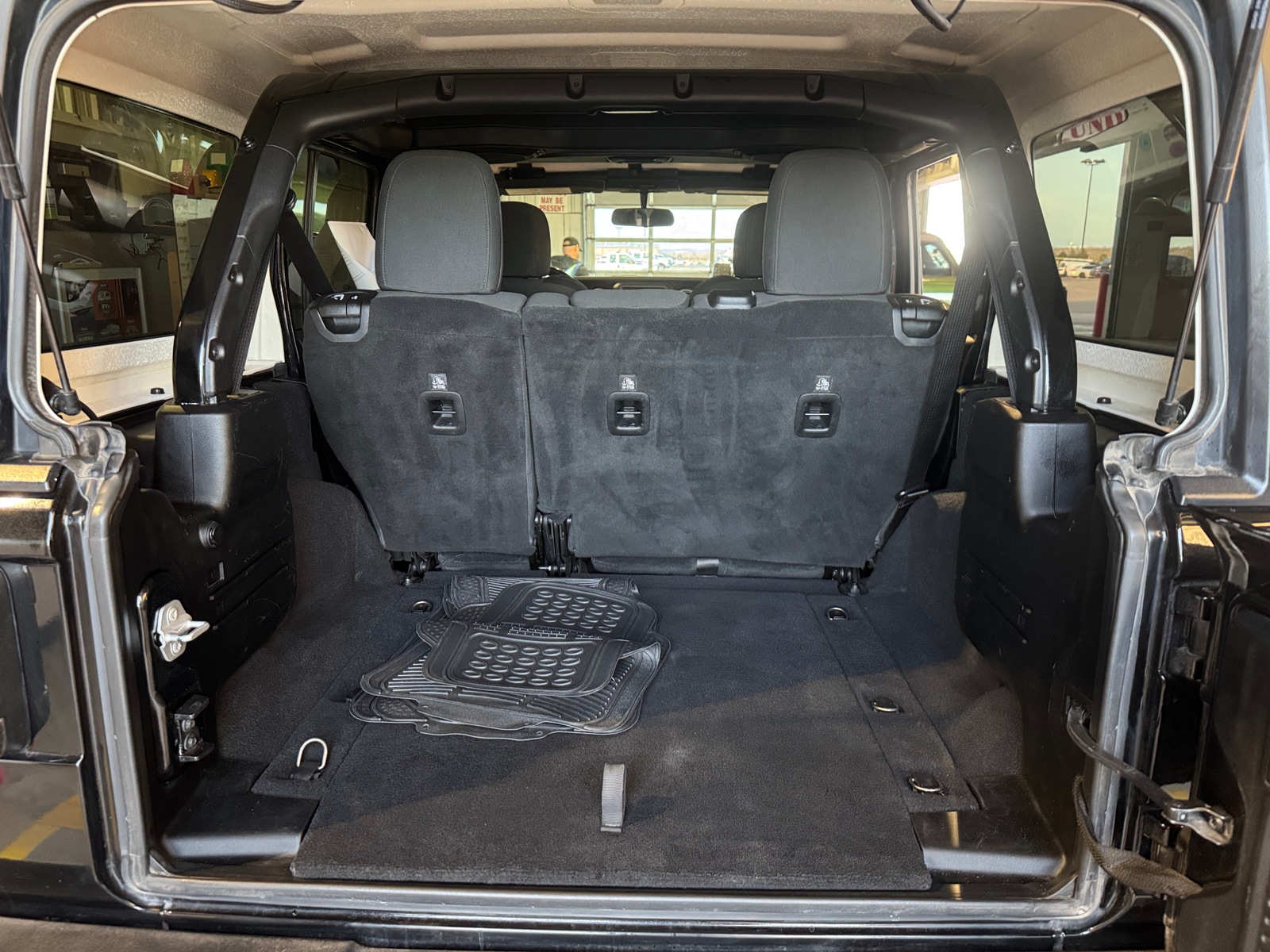 Thumbnail: 2019 Jeep Wrangler - 7