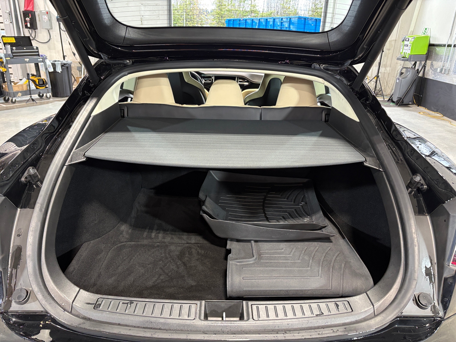 Thumbnail: 2014 Tesla Model S - 6