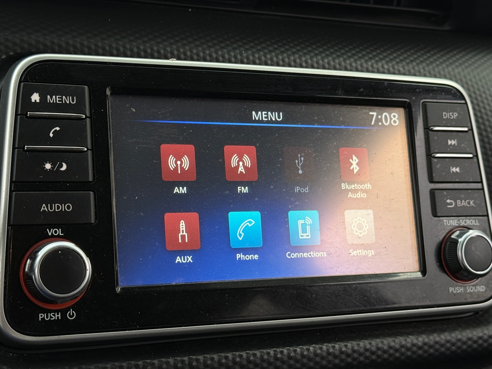 Thumbnail: 2022 Nissan Kicks - 4