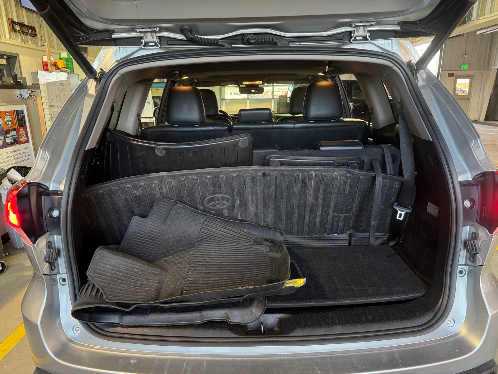 Thumbnail: 2017 Toyota Highlander - 6