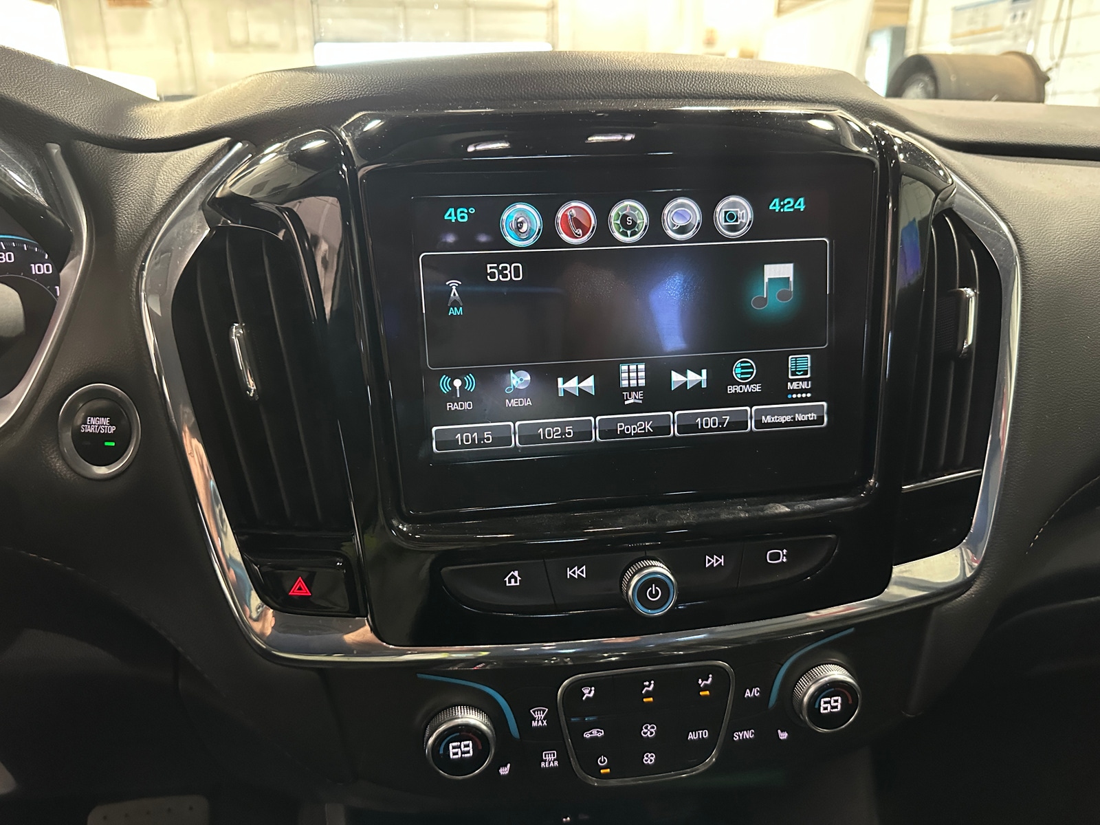 Thumbnail: 2018 Chevrolet Traverse - 3