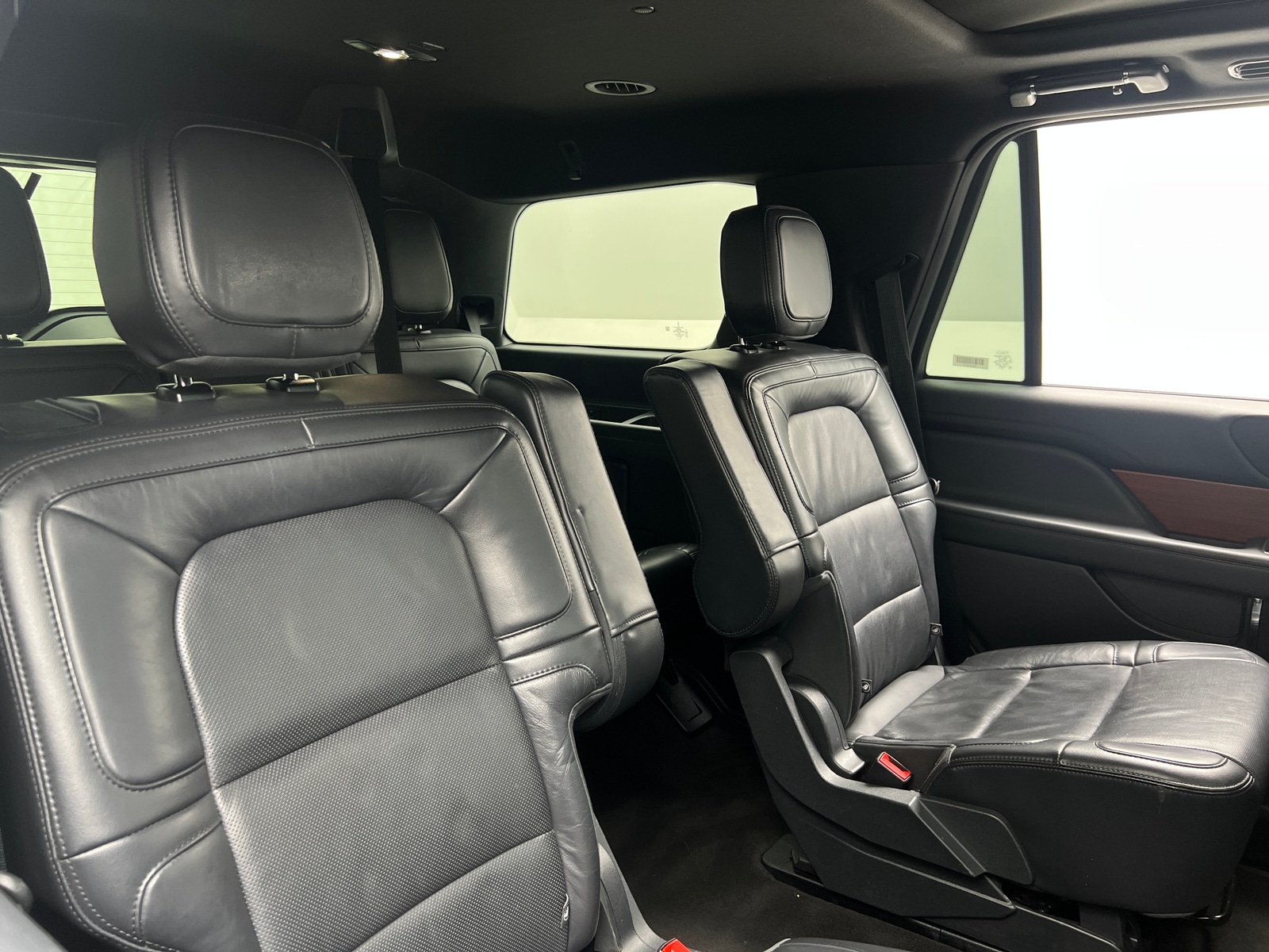 Thumbnail: 2024 Lincoln Navigator - 5