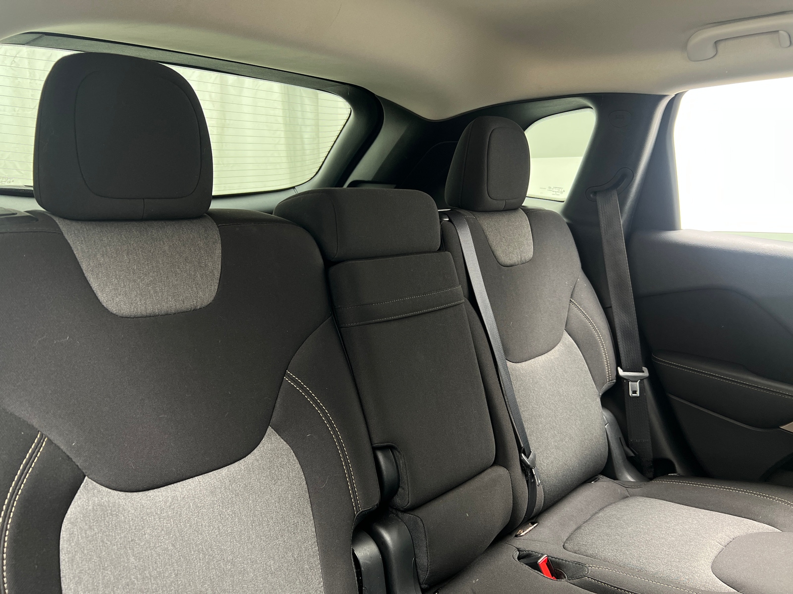 Thumbnail: 2018 Jeep Cherokee - 6