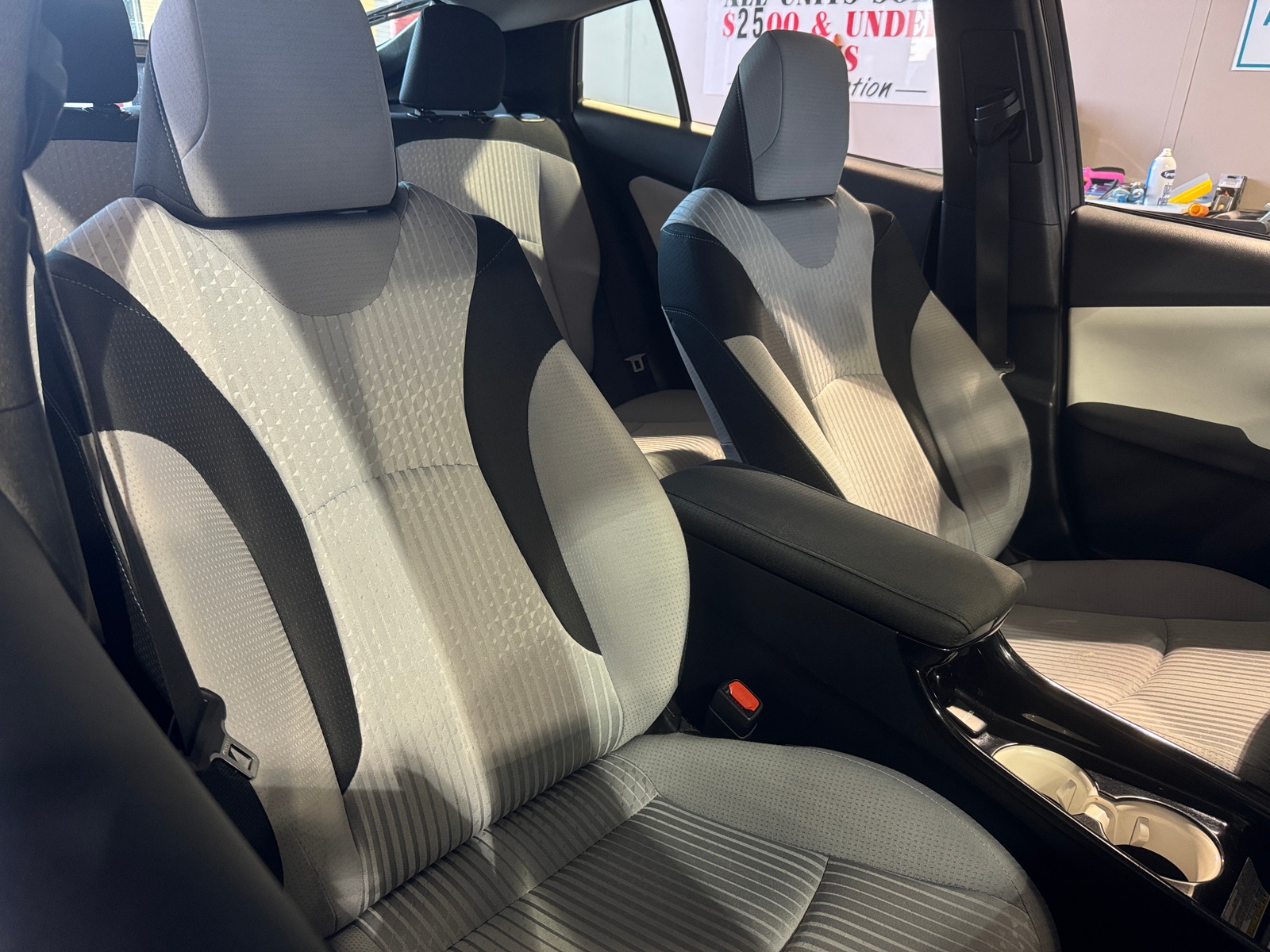 Thumbnail: 2016 Toyota Prius - 2