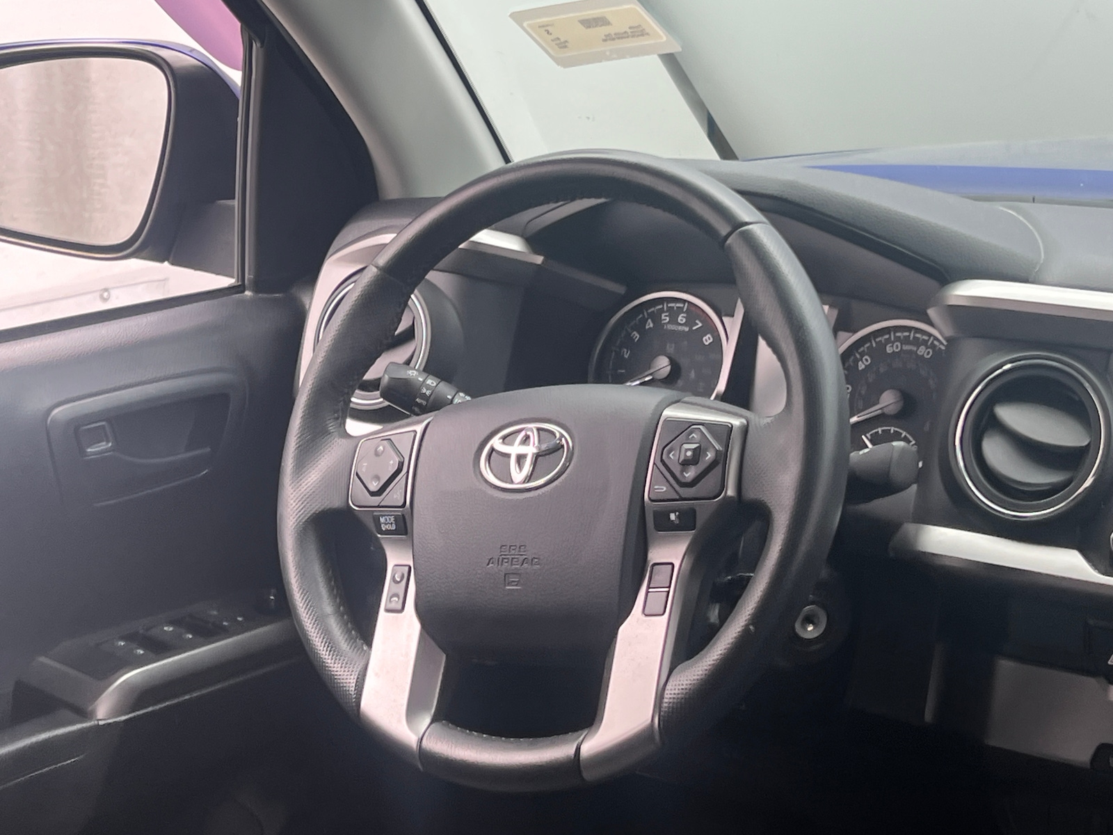 Thumbnail: 2022 Toyota Tacoma - 5