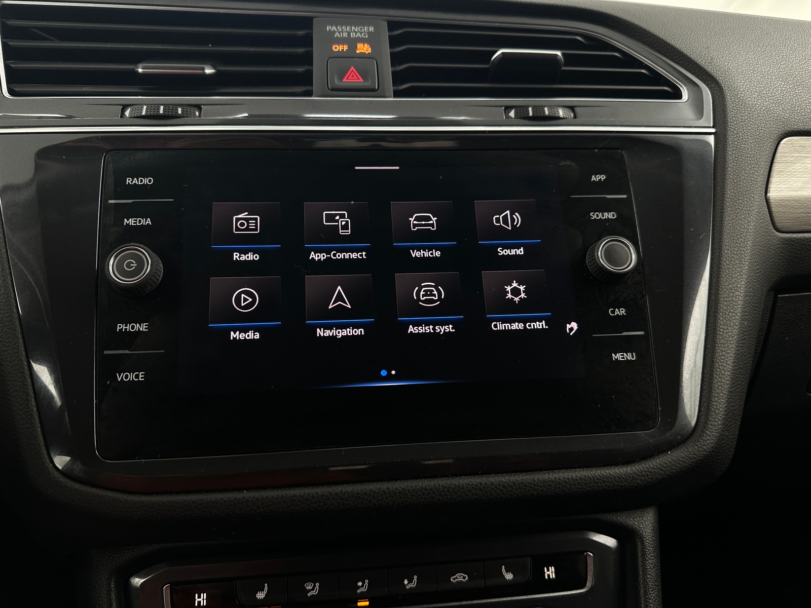 Thumbnail: 2021 Volkswagen Tiguan - 3