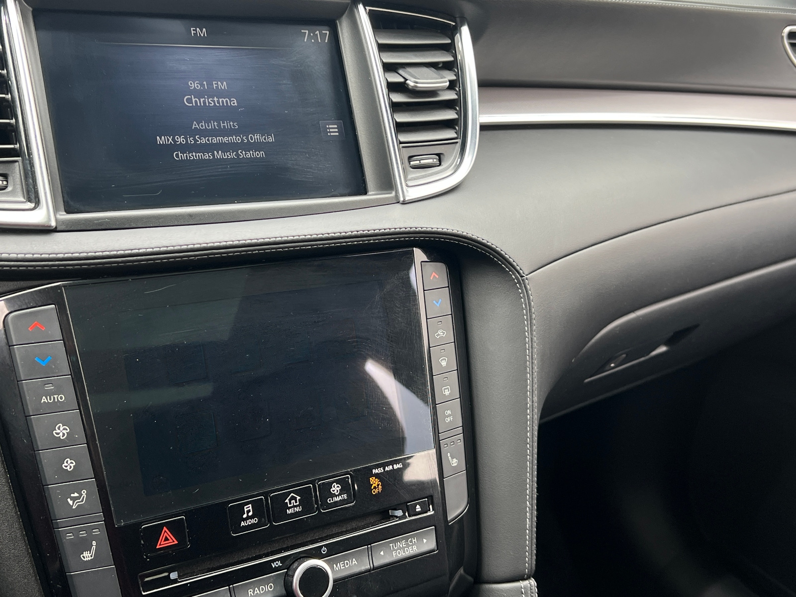 Thumbnail: 2021 INFINITI QX50 - 3