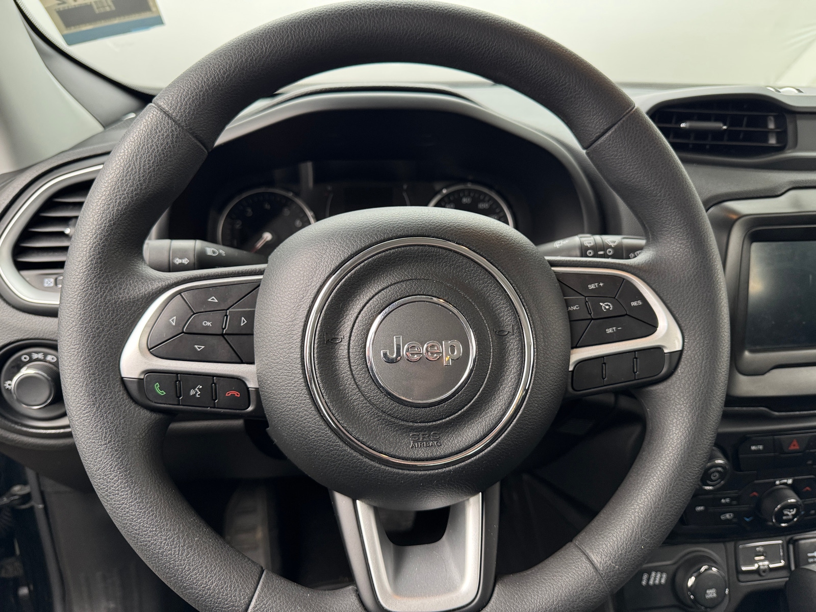 Thumbnail: 2021 Jeep Renegade - 5