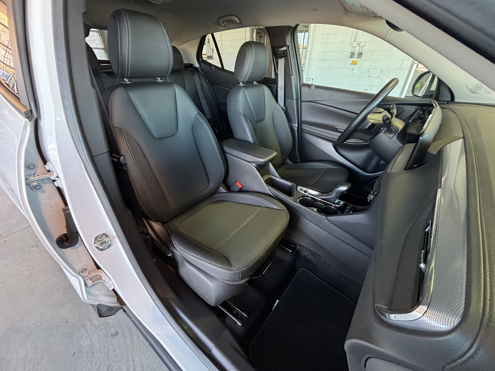 Thumbnail: 2025 Buick Encore GX - 2