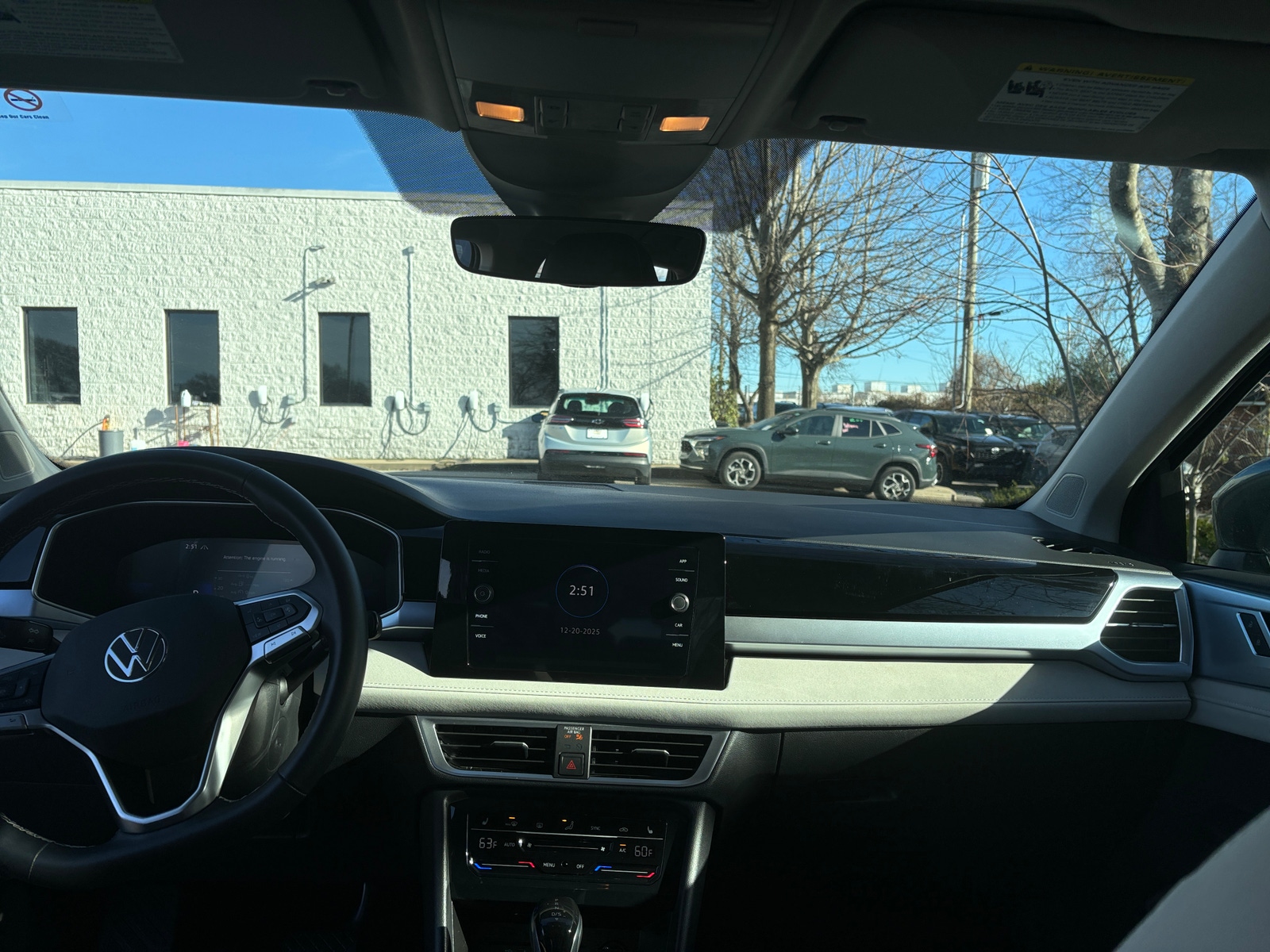 Thumbnail: 2025 Volkswagen Taos - 3