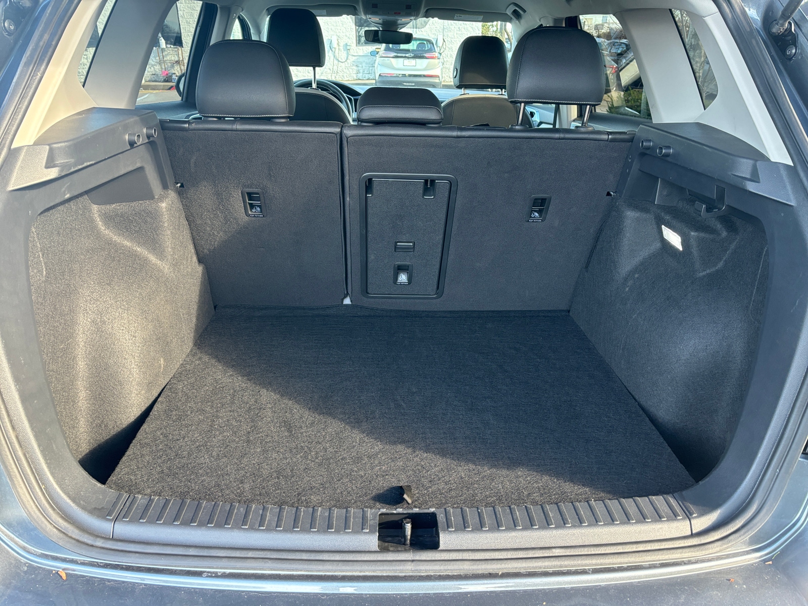 Thumbnail: 2025 Volkswagen Taos - 6