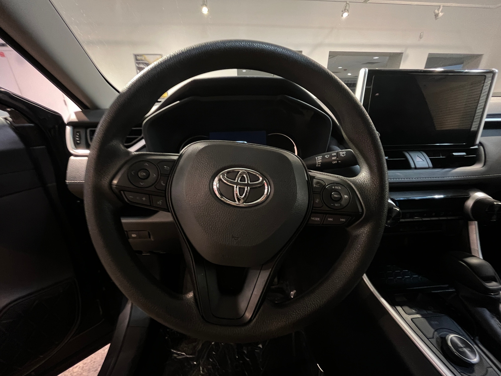 Thumbnail: 2025 Toyota RAV4 - 5