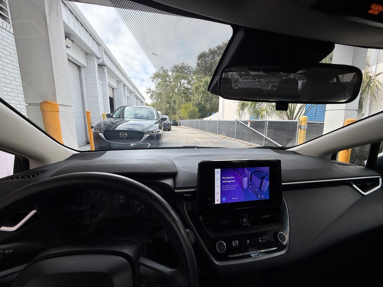 Thumbnail: 2025 Toyota Corolla - 3